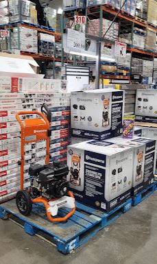 Image inside Costco BLOOMFIELD, MI location.