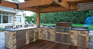 Outdoor Kitchen 